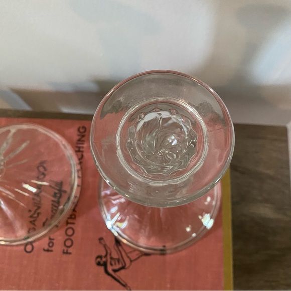 vintage set of 2 glass crystal candlestick holders - Picture 2 of 7